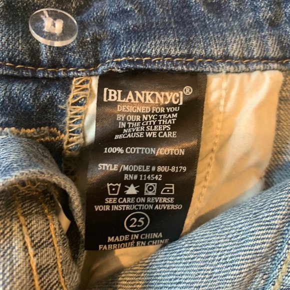 NWOT Blank NYC Short Distressed Denim Overalls -25 - Picture 11 of 11